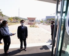 美교포 유승준은 막고, 中조선족에겐 문 활짝 열겠다는 정부[우보세]