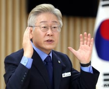 전속고발권 없애자는 유력 대권주자들, 두려움에 떠는 기업들