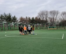 [르포]"골프장은 영업하는데…축구·농구·야구장 불법영업 안하면 굶어죽어"