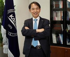 연구실 창업 독려한 '벤처 대부'이자 '괴짜 교수'