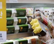 [단독]6개월째 계란 한판 7000원대…공정위 "담합하지마" 경고장