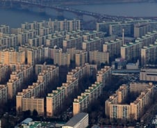 압구정 현대2차 팔고·현대7차 샀더니 중개보수 1억..곳곳서 '불만'