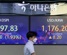 '테이퍼링 공포' 겁먹은 코스피…4개월 만에 3100선 무너졌다