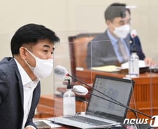 [단독]與 정무위, '추석 선물 20만원' 합의…권익위에 요구