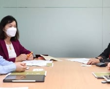 시험대 오른 여가부…비정규직·젠더갈등 앞 2030에 통하려면