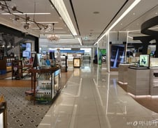 "월매출? 몇 달째 0원…" 오지 않는 고객에 지친 면세점