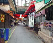 [르포]"문 닫으면 보상해주나"…'칠성 개시장' 상인의 한숨