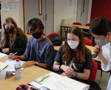 67세 프랑스 할머니도 BTS 노래로 배운다…취미가 된 한국어