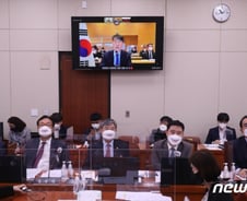 K방역인데…"中 왕이 오면 코로나 괜찮고 시진핑 오면 걱정되나"