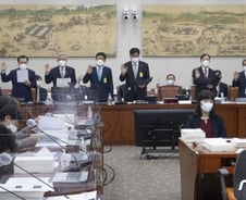 서울교육청 '자사고 소송'에 1억9500만원…"세금 낭비" 지적