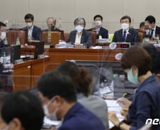 韓 공공정자은행 없는 OECD 유일국가 지적에...권덕철 "제도화 필요"