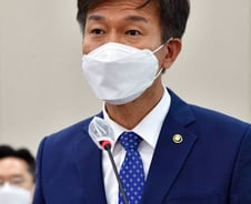 국세청 전관에 5억 고문료?…국세청장 "세정협 폐지까지 검토"