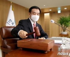 국민절반 '벼락거지'됐는데, 집값은 물가 아니라고?[우보세]