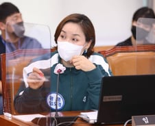 "넷플릭스가 오징어게임으로 얻은 경제적이익 화천대유급"