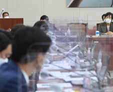 野 김영식, 방문진 이사장에 "이재명과 친분, MBC 장악 의도"