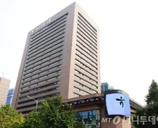 [단독]하나은행 "부동산대출·신용대출 20일부터 중단"
