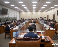 김용익 건보공단 이사장 "대법원 담배 소송, 절대적으로 모순"