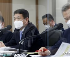 與 보좌관 피감기관 직행·사장 지역구 관리…'낙하산 인사' 도마