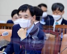 금리인상 앞둔 한은…이자부담 산식에 '고정금리' 차주 포함 논란