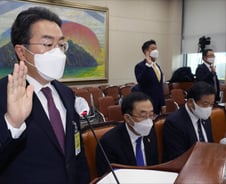 강한승 쿠팡 대표 "쿠팡은 한국기업...선불충전금, 면밀히 돌아보겠다"