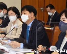 구윤철, 헝다그룹 파산 위기에 "中정부 나서지 않겠나 판단"