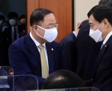 홍남기 "예타, 기재부가 해야...주무부처로 돌아가면 제도 무력화"