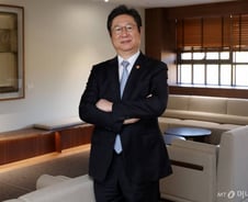 "IT기술 미사일에 장착된 'K-한류' 핵탄두, '위드 코로나'로 폭발"