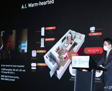 노인 돌보고 안전운전 유도…SKT AI가 만든 사회적 가치 '1.9조원'