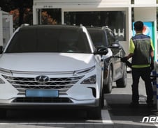 [단독] "전기차 싸게 살 기회 남았다"...수소차 보조금 활용 검토
