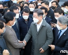 모두가 알지만 아무도 몰랐다…이재명을 만든 '결정적 싸움'