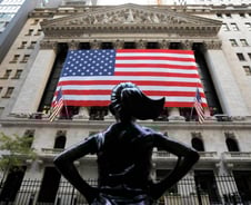 S&P '장중 최고치'...오미크론 우려에도 항공주↑[뉴욕마감]