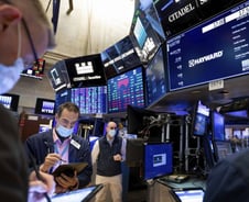 [뉴욕마감] 연준 의사록 공개에 나스닥 3.3% 급락, 뭐가 적혔기에…