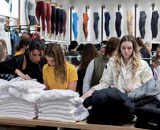 '역사적 인플레'에도  美증시 UP...대형기술주↑[뉴욕마감]