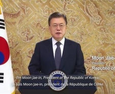 文대통령도 직접 뛴다...2030년 부산엑스포 유치, 올해가 분수령