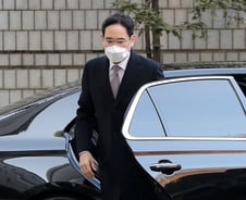 삼성, 이재용은 어디에 서 있나