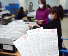 20대 잡아야 대통령 된다…10명 중 9명 "투표하겠다"