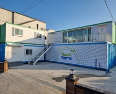 AI가 알아서 키우는 '분양형 데이터팜'…고소득 한약재 '쑥쑥'