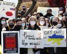 "푸틴, 그만 죽여라" 우크라인도 러시아인도 서울 한복판 절규[르포]