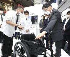 KT, MWC 전시관서 'DX 기술·노하우' 과시