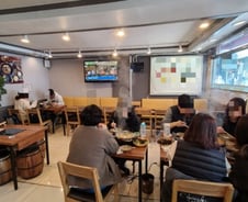 [르포]"학생 손님 딱 6명, 더 늘겠지"…'실망·기대' 섞인 대학가