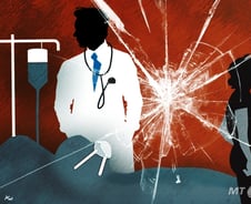 [단독]"백내장 수술하세요" 상담하고 검사한 '그사람' 의사가 아니었다