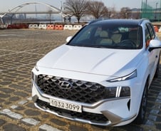 국민 아빠車 싼타페, 6인승이지만 4명만 태우자[차알못시승기]