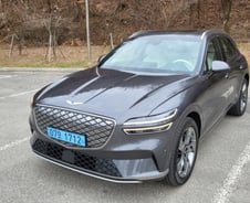 초급속 충전에 승차감 굿…GV70 전기차 '이것' 빼고 다 좋네[차알못시승기]