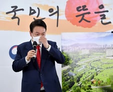 [단독]靑 개방도 지체…"경내 관람 가능…건물 등 안전 점검 필요"
