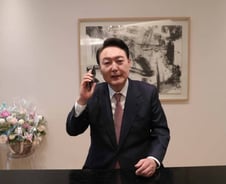 [단독]인수위 '선제타격론'? 김성한 전 차관 "내가 민간인 때 쓴 글"