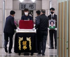 [단독]시신 쌓아두고 탈취제 뿌렸다?…1135개 장례식장 샅샅이 훑는다