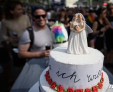 [단독]동성끼리 혼인신고 접수가능...LGBT "의미있는 기록·변화"