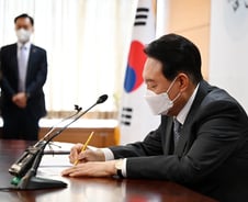 윤석열 사장님께[우보세]