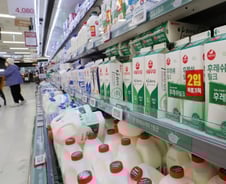 [단독]"우윳값 올리려 담합?"...서울우유 대리점 제재 착수