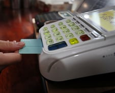 [기자수첩]'페이 수수료' 개입…'제2 카드 거부사태' 우려